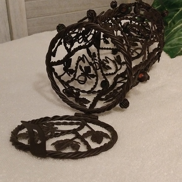 ⚜️ Wine Bottle Cork Holder - Picture 3 of 10